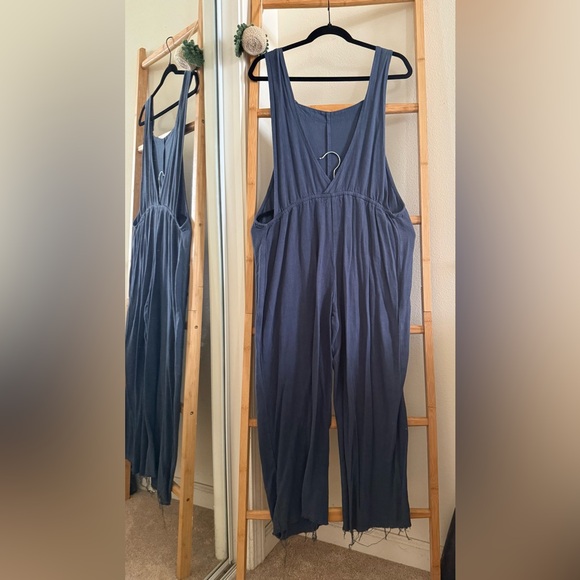 NATURAL LIFE - Carly Jumpsuit in Navy - Picture 4 of 7